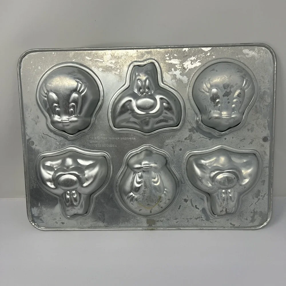 Wilton Vtg Cake Pan Lot 3 Barney Baby Looney Tunes Aluminum Baking Molds 90's